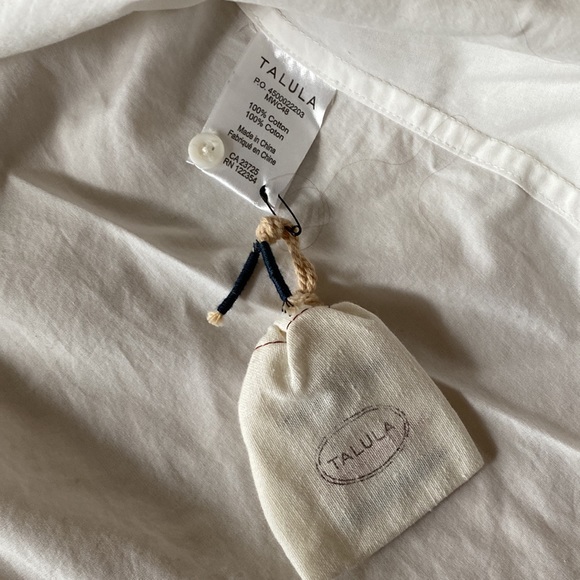 Talula classic fit button up - Picture 4 of 5